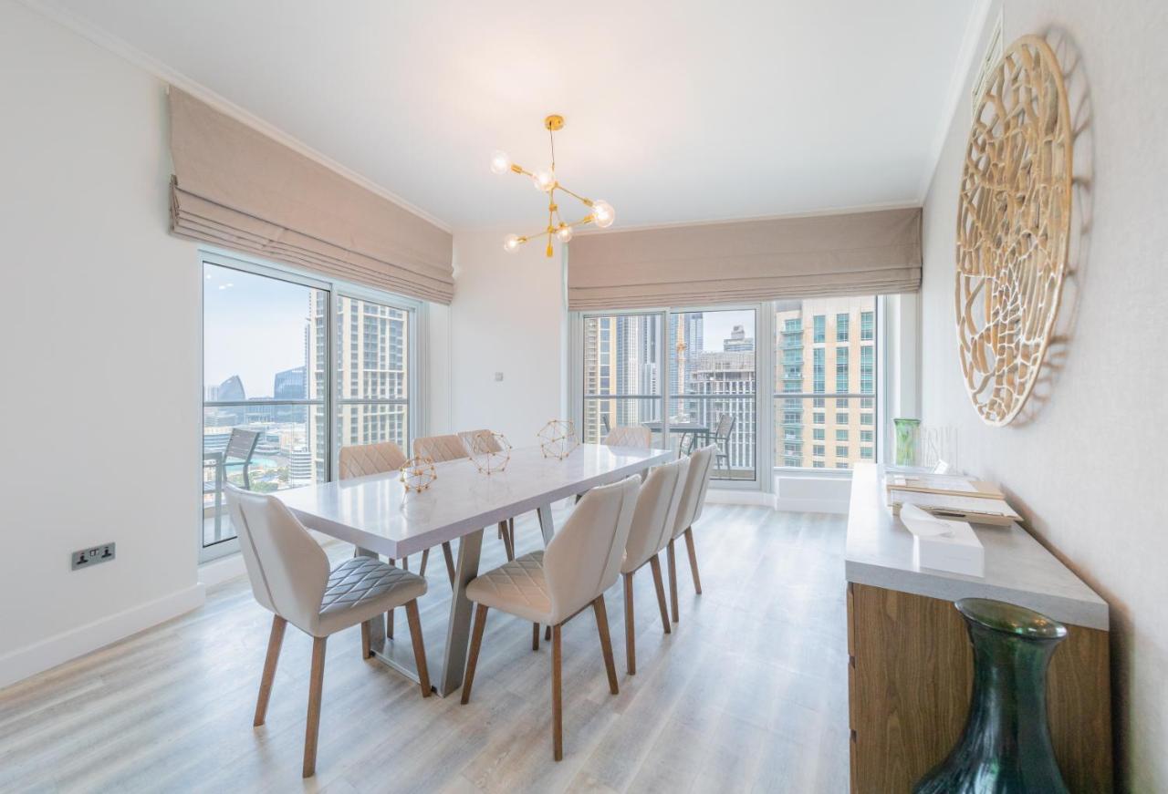 Boutique Living - Burj Views - Renovated Apartment *